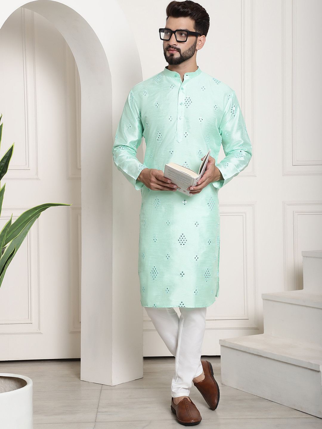 SOJANYA Men Sea Green Embroidered Mirror Work Kurta with Pyjamas