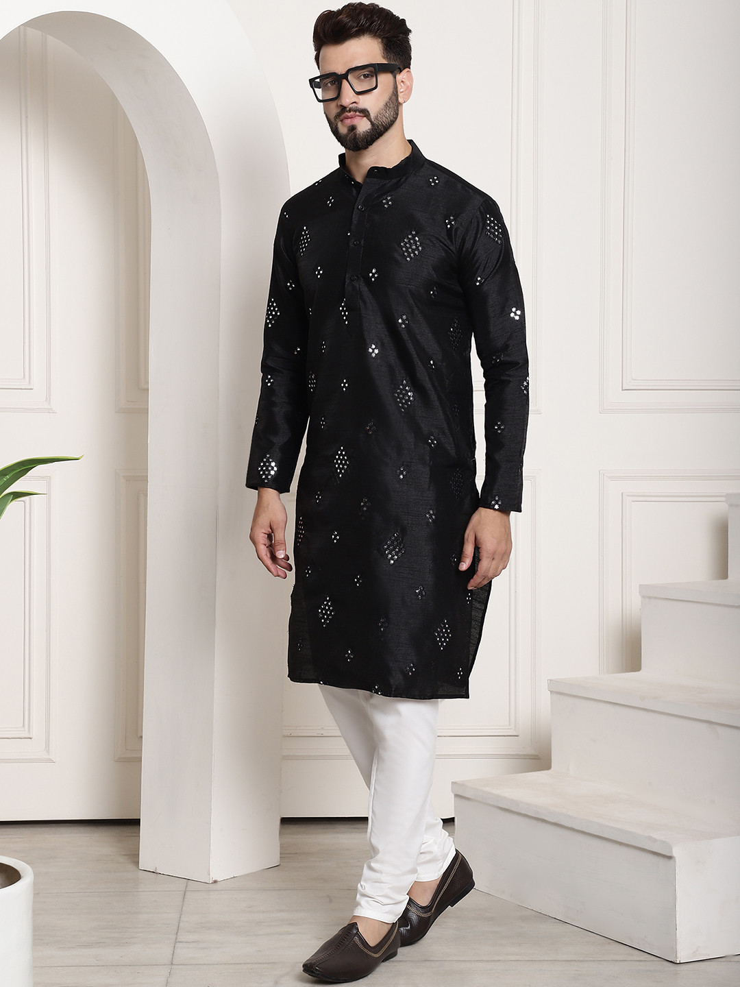 SOJANYA Men Black Mirror Work Kurta with Churidar