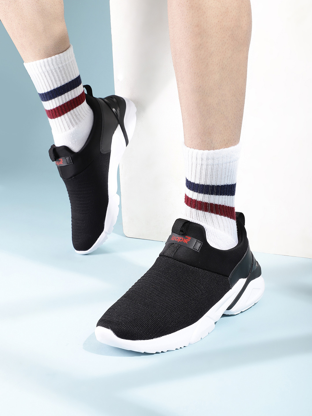 Liberty Men Black Mesh Walking Shoes