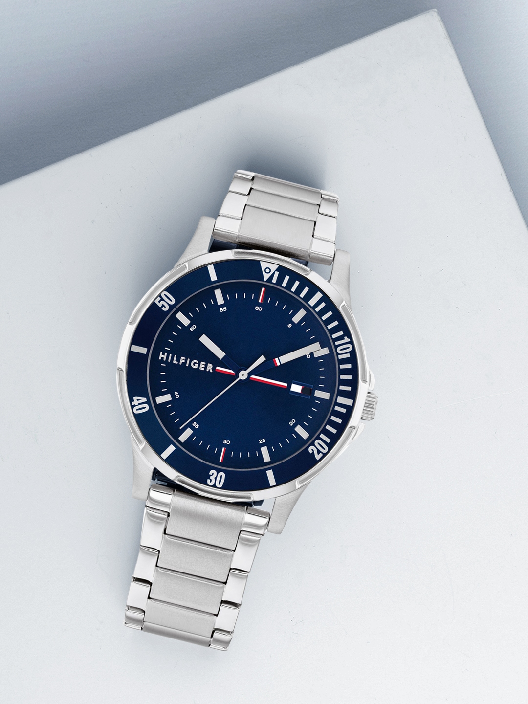 Tommy hilfiger shop watches myntra