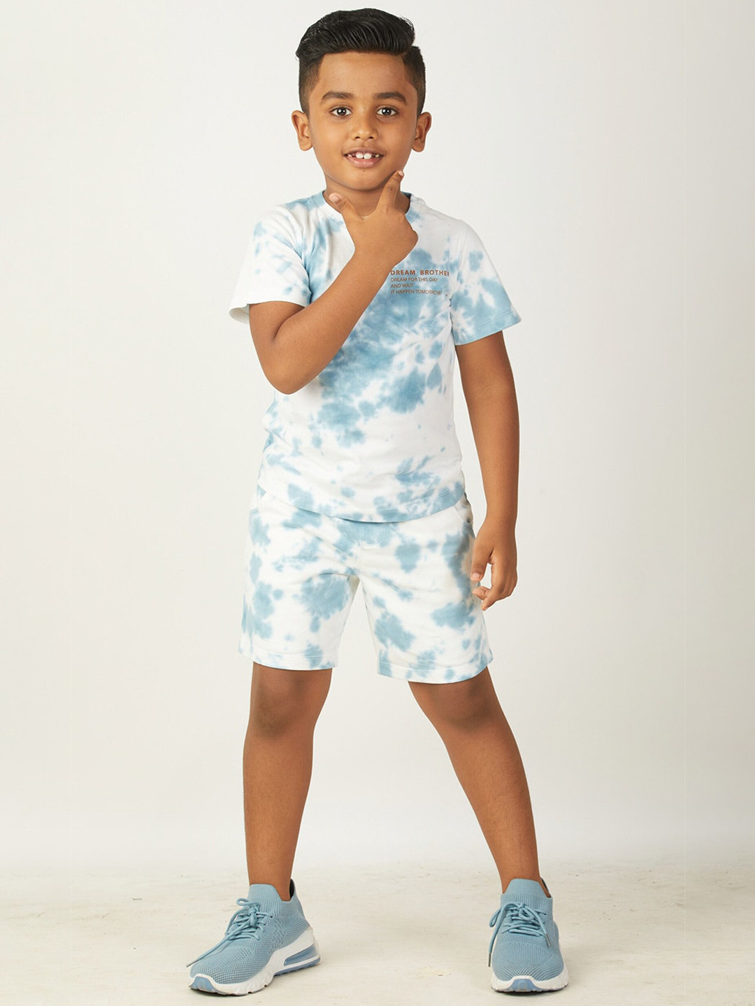 Zalio Boys White & Blue Printed T-shirt with Shorts