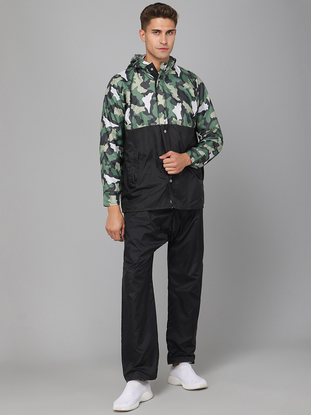 THE CLOWNFISH Napoleon Men Black Solid Reversible Waterproof Rain Suit