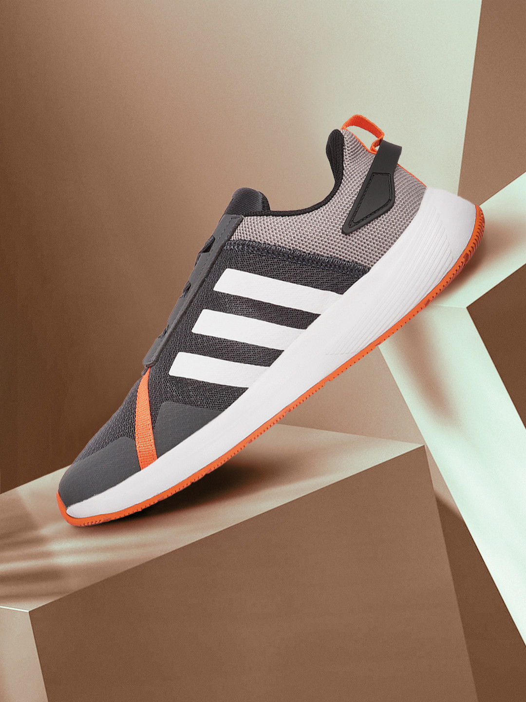 ADIDAS Men Grey & White Woven Design Gallivantor Running Shoes