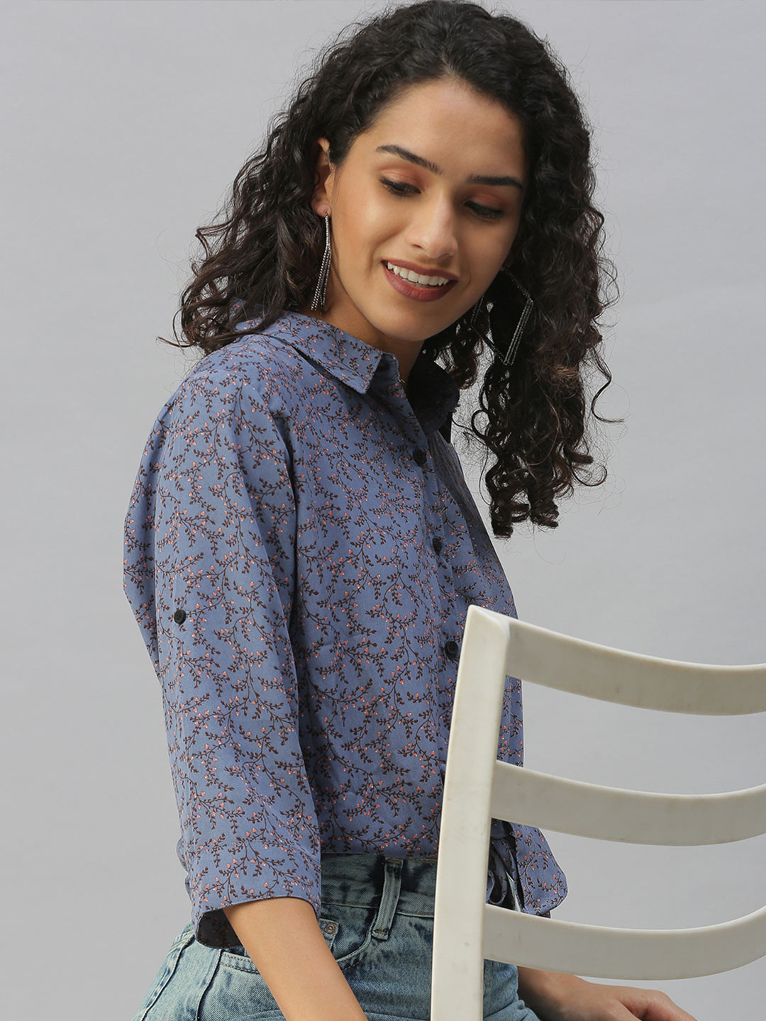 SHOWOFFFF Women Blue Comfort Floral Printed Casual Shirt