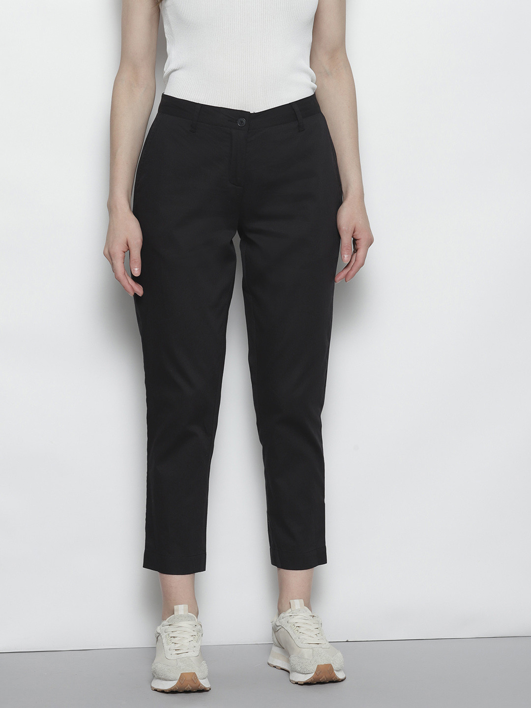 Nautica Women Solid Pure Cotton Cropped Trousers