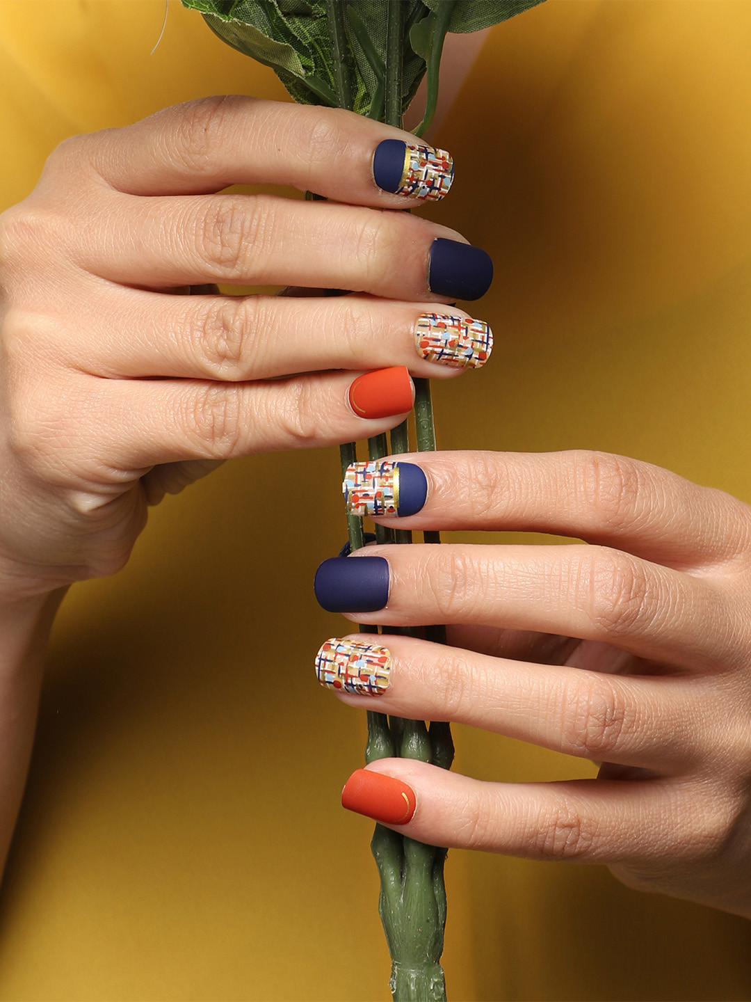 LICK 30Pcs Matte Check Pattern Artificial Fake Press On Nails - Orange & Blue