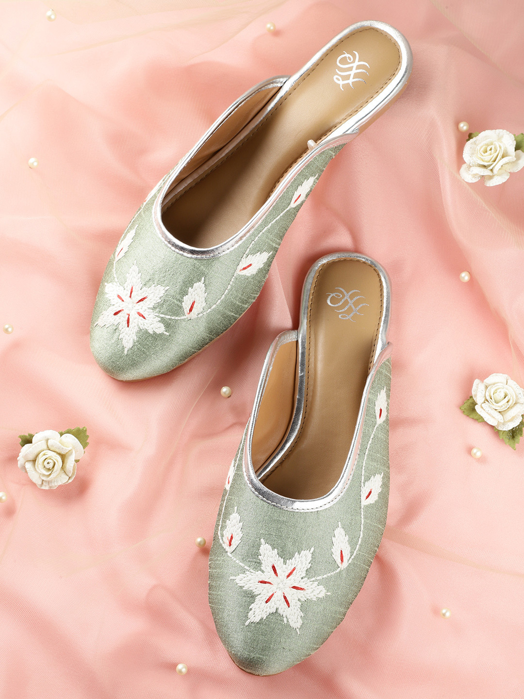 House of Pataudi Women Green & White Floral Woven Design Mules