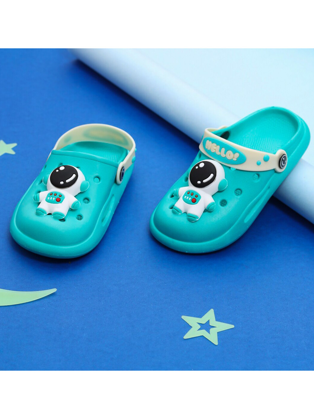 Yellow Bee Boys Green & White Printed Clogs