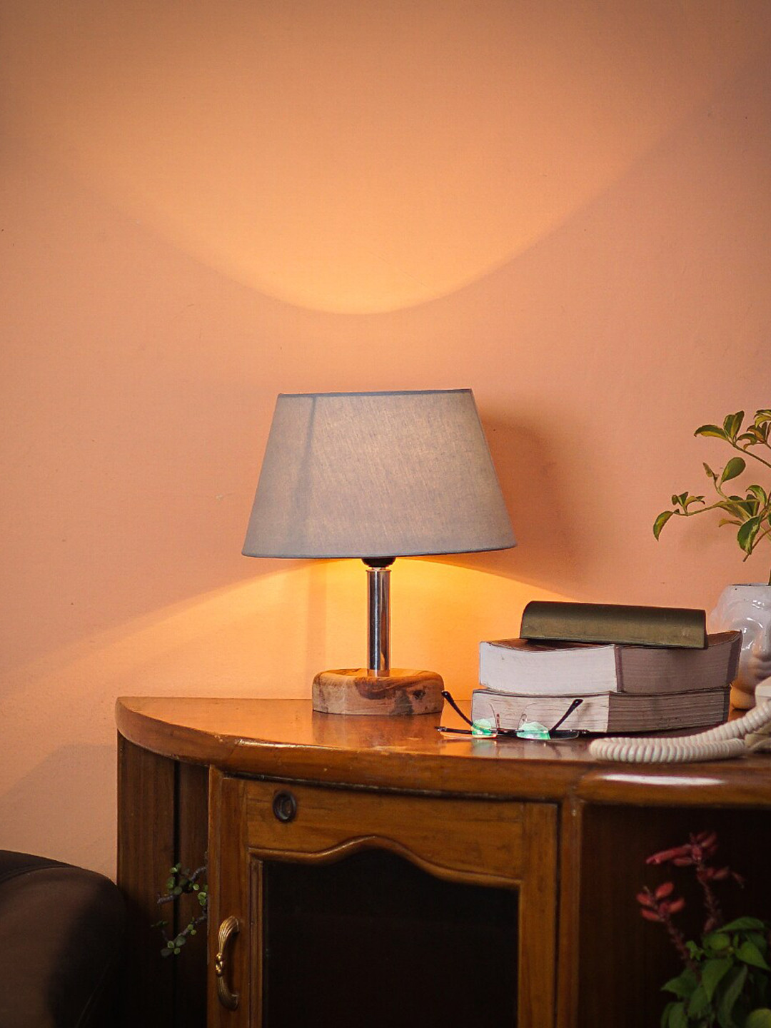 Pinecraft INTERNATIONAL Brown & Grey Edra Table Lamp with Shade