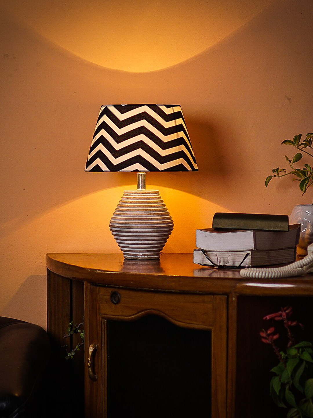 Pinecraft INTERNATIONAL White Atury Table Lamp with Shade