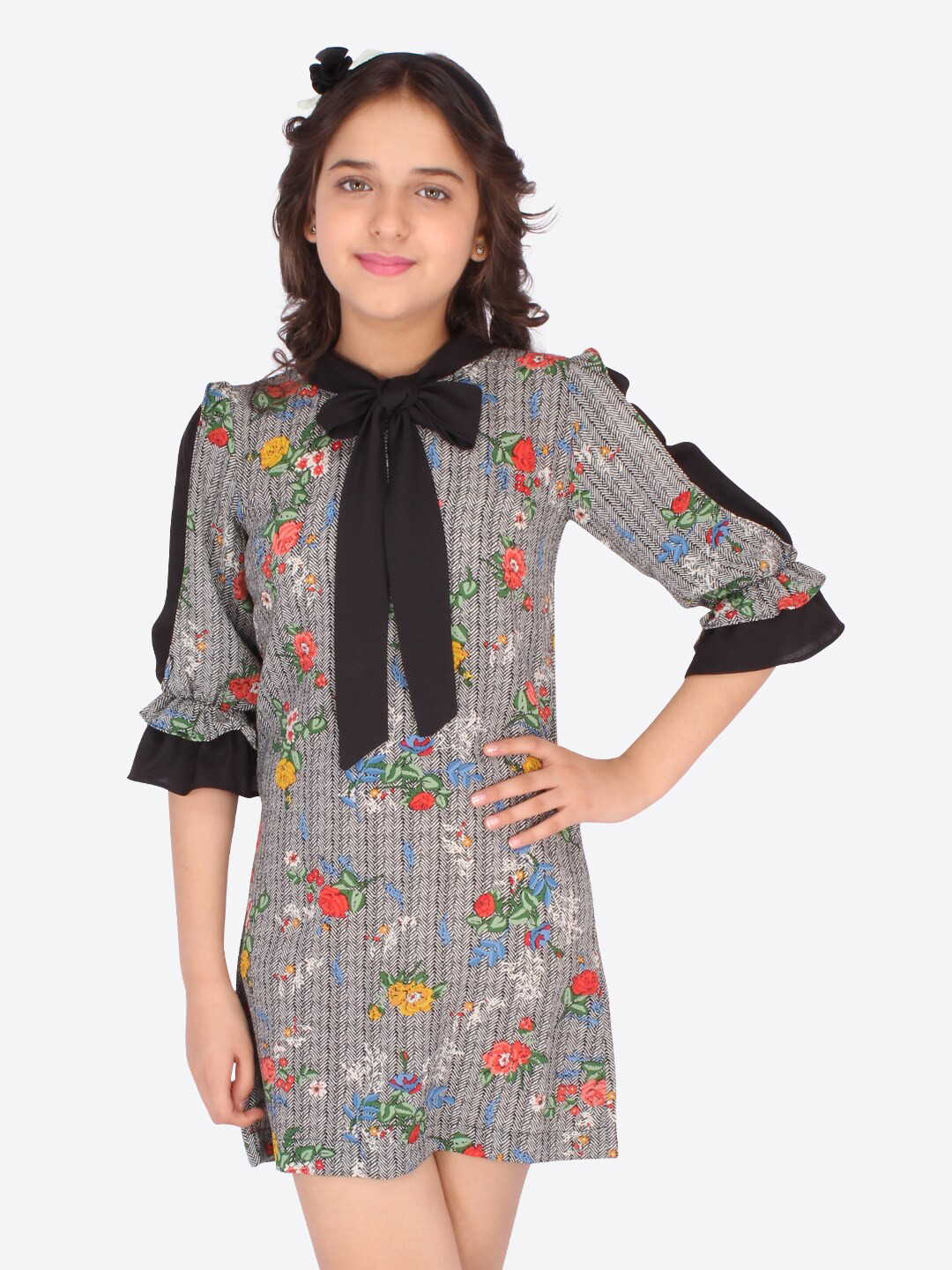 CUTECUMBER Girls Black & White Floral Tie-Up Neck Georgette Sheath Dress