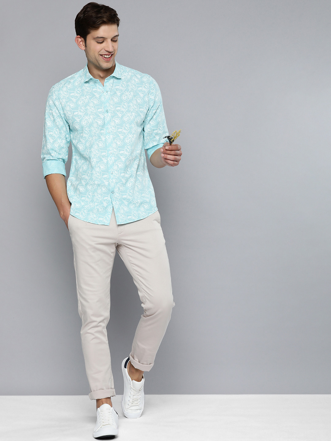 Mast & Harbour Men Turquoise Blue & White Floral Printed Cotton Linen Casual Shirt