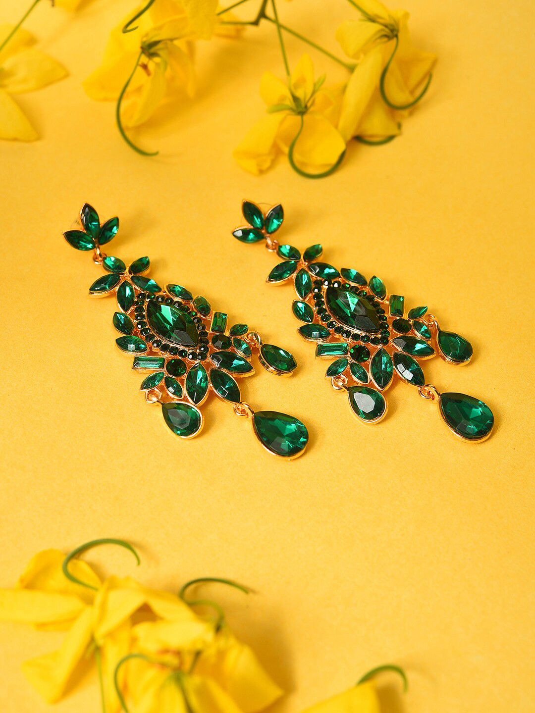 SOHI Women  Green Contemporary Gold Plated Designer Stone Drop Earring