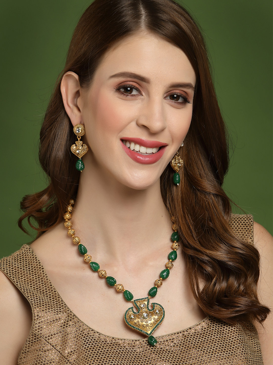 PANASH Green Beaded Gold-Plated Kundan Studded Jewellery Set