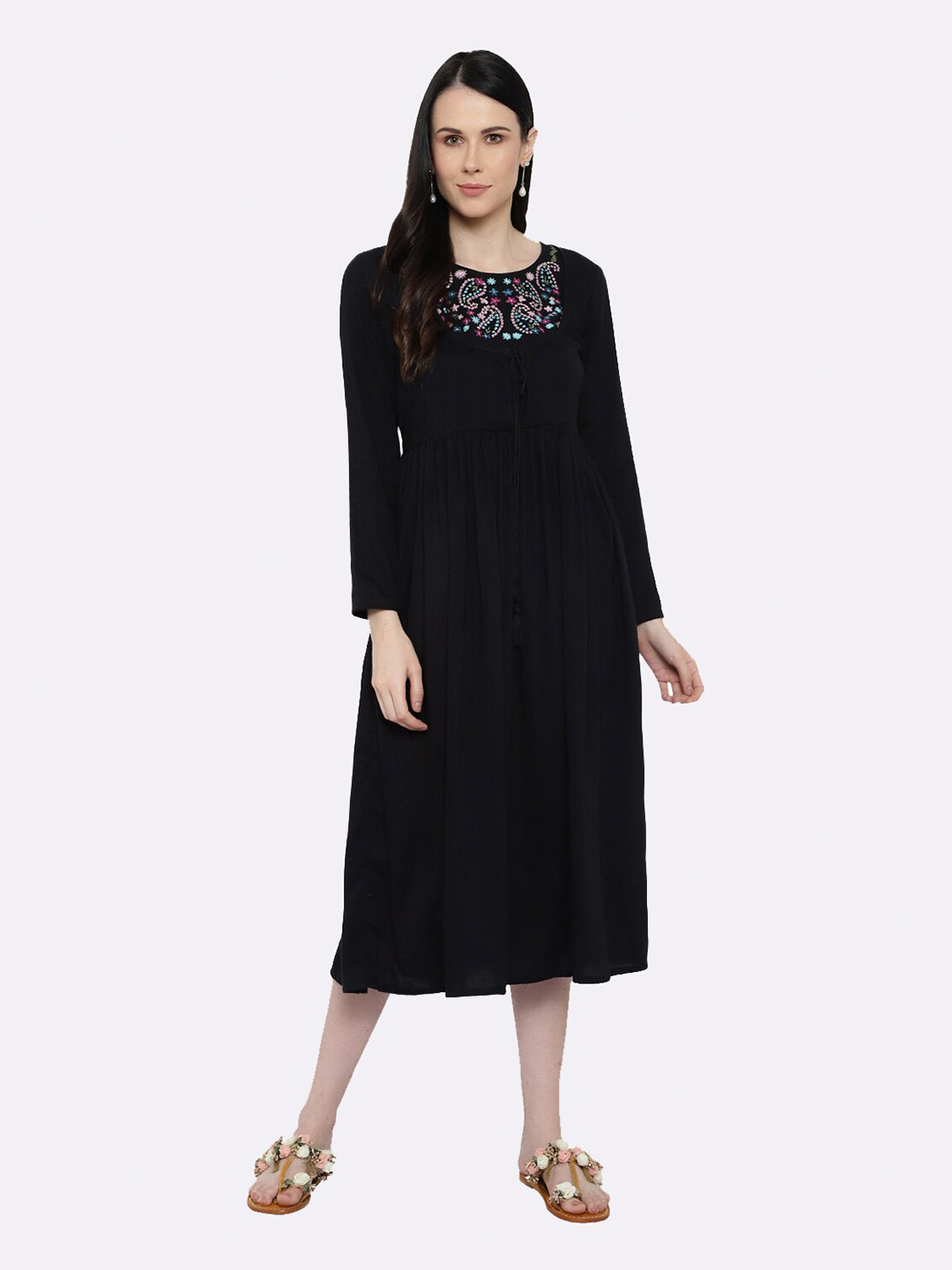 shashvi Black & Black Floral Embroidered Thread Work Thread Work Anarkali Kurti