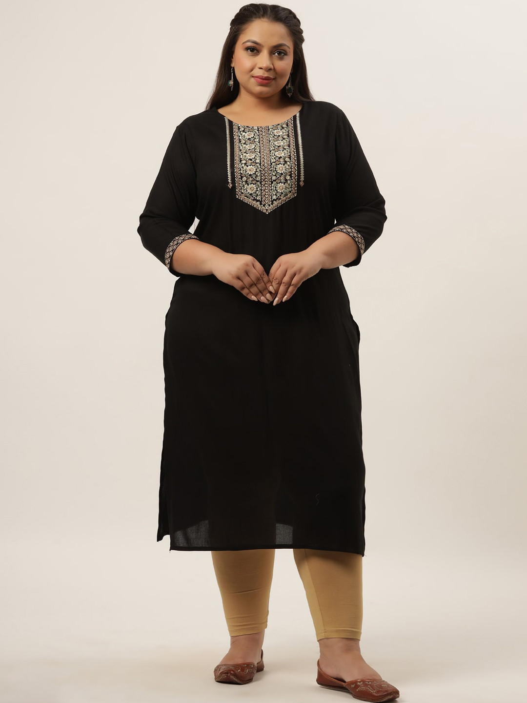 Yufta Women Black Embroidered Keyhole Neck Flared Sleeves Thread Work Kurta