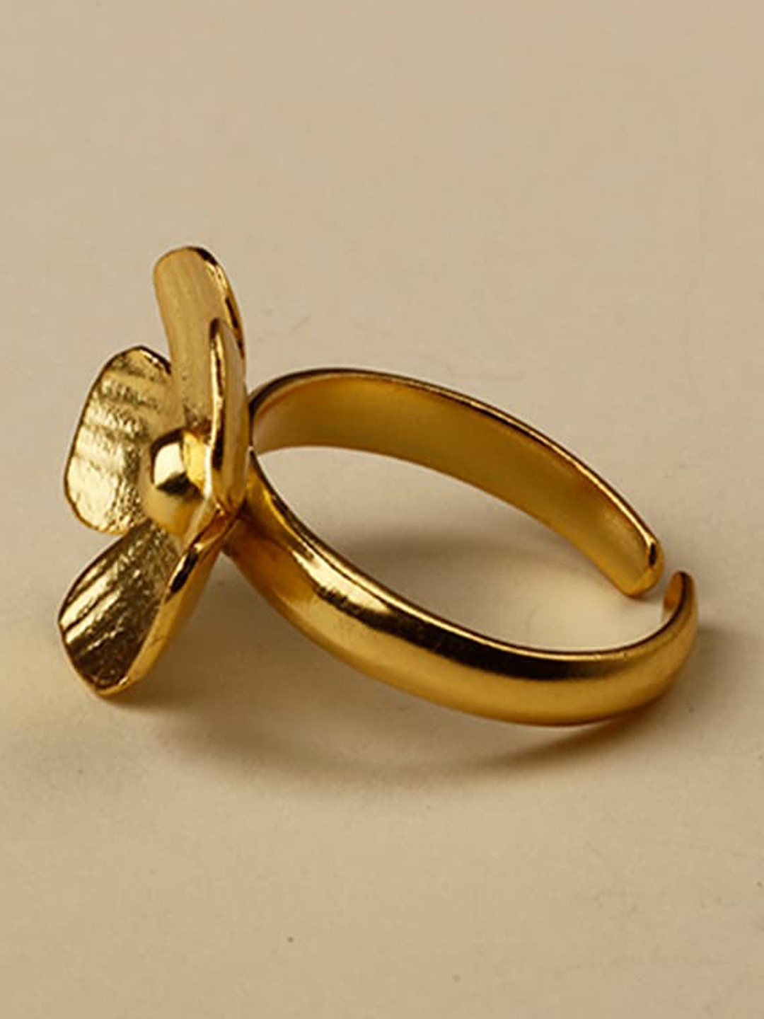 STILSKII Gold Plated Flower Ring
