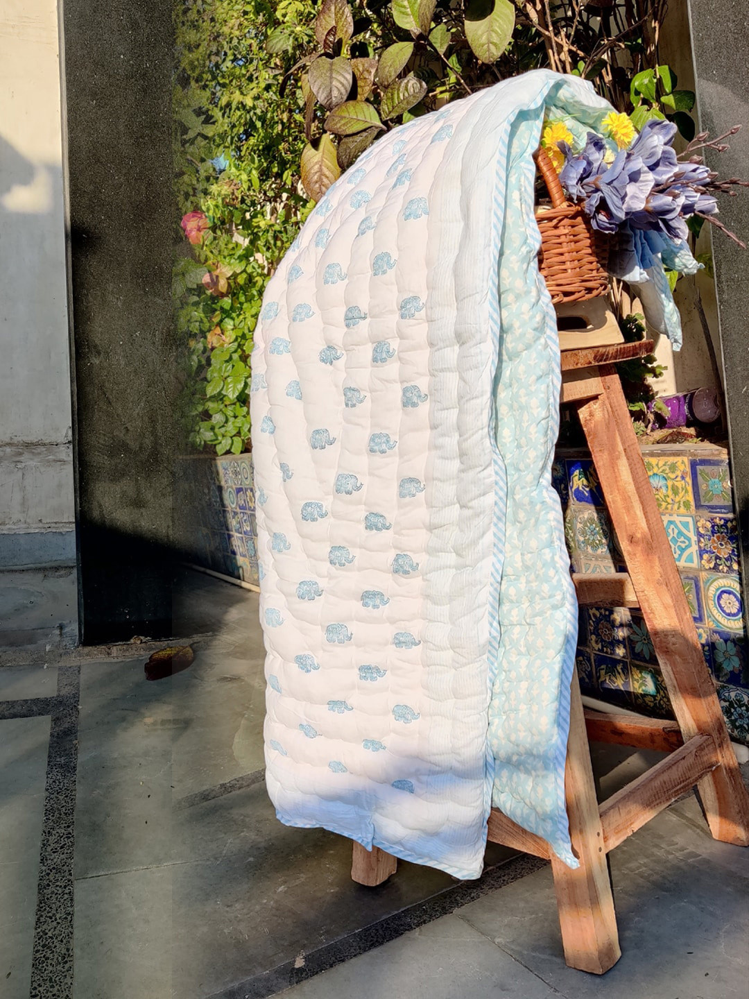 Moms Home Kids Blue & White Ethnic Motifs Mild Winter 500 GSM Single Bed Quilt
