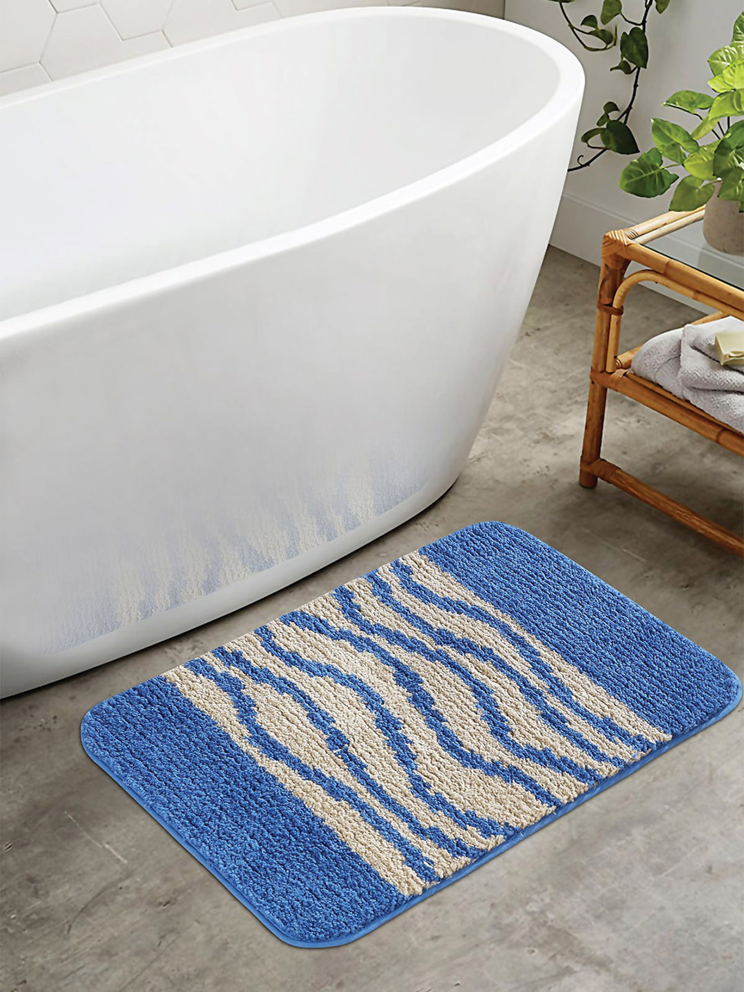 OBSESSIONS Blue & Beige Printed 1400 GSM Anti-Skid Bath Rug