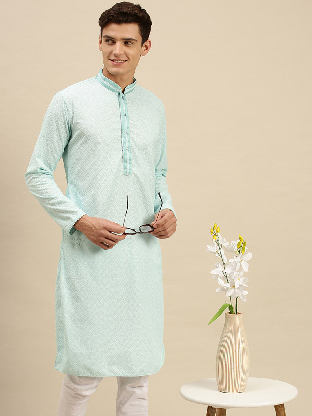 Here&Now X Sanwara  Men Sea Green Chikankari Embroidery Kurta