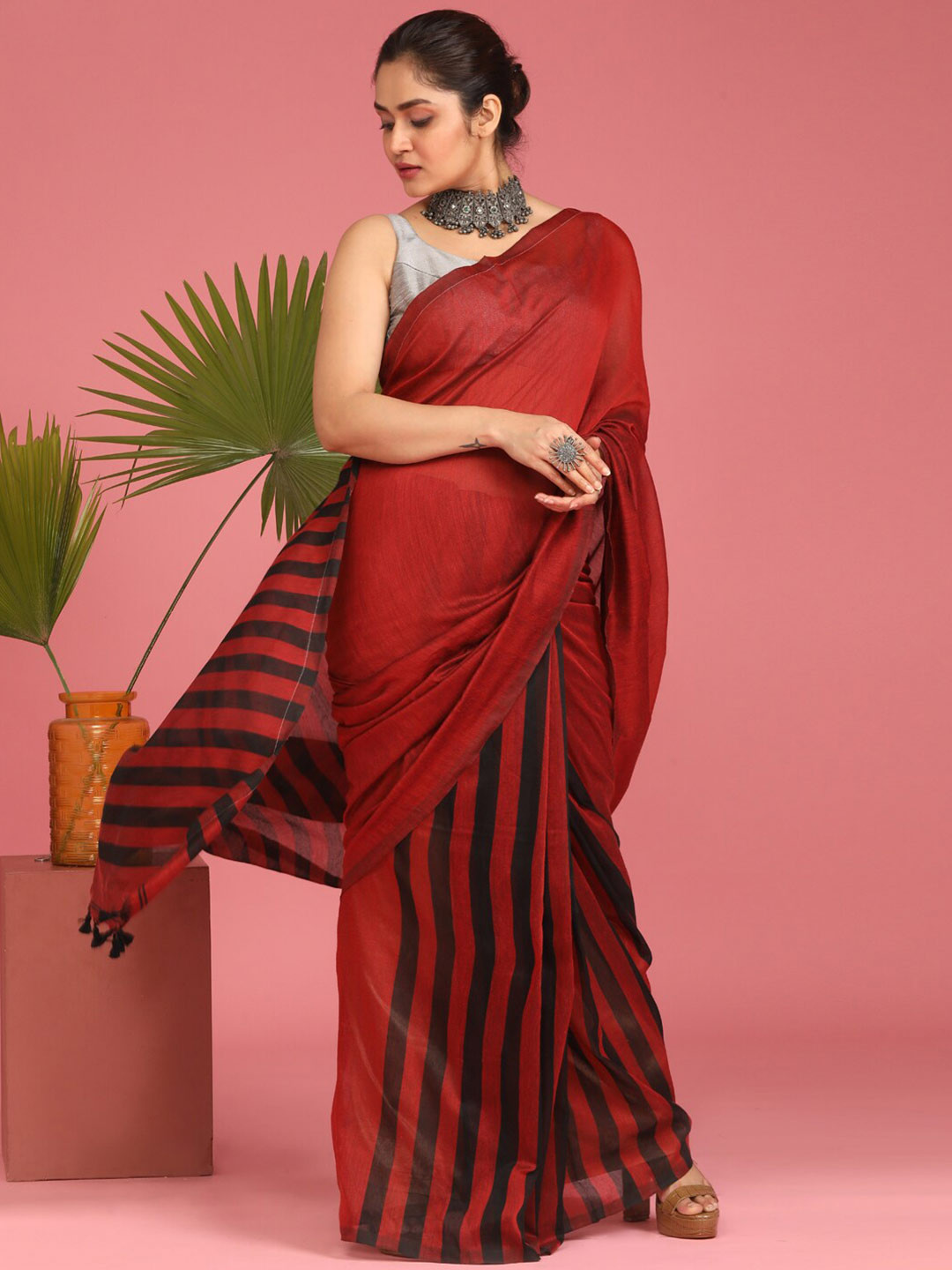 Saranee Red & Black Half and Half Jamdani Saree