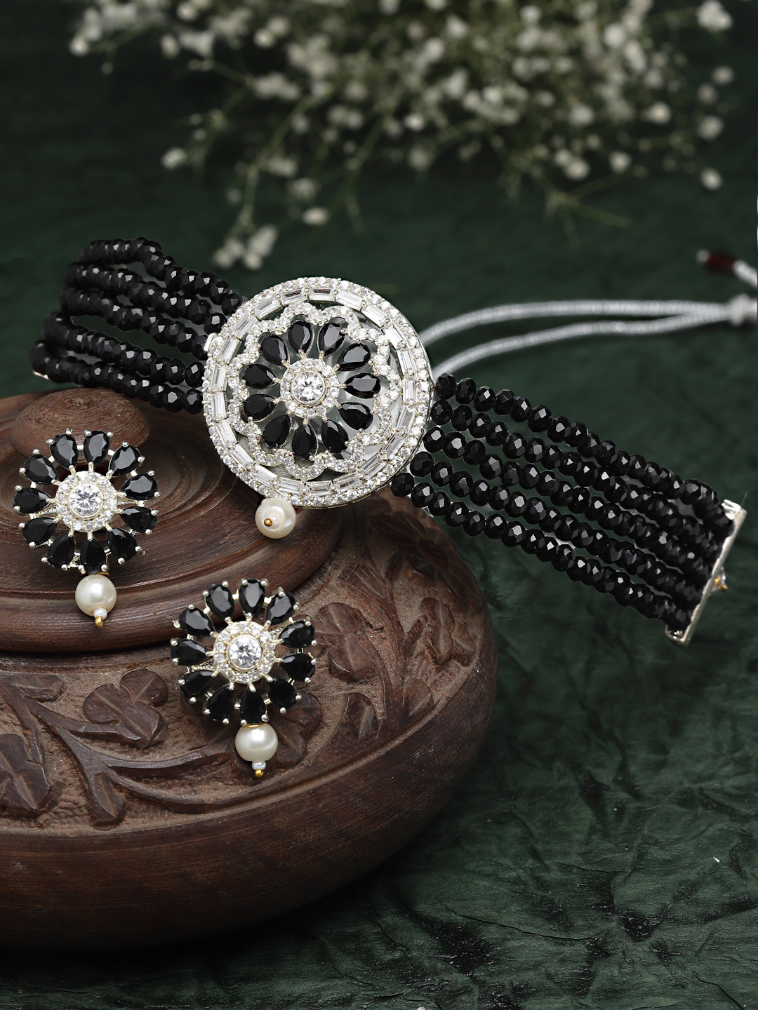 ZENEME Gold-Plated Black Cubic Zirconia-Studded & Pearls-Beaded Floral Jewellery Set