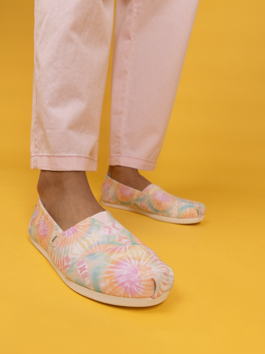 TOMS Women Pink Printed Alpargata Tie Dye Canvas Slip-On Sneakers
