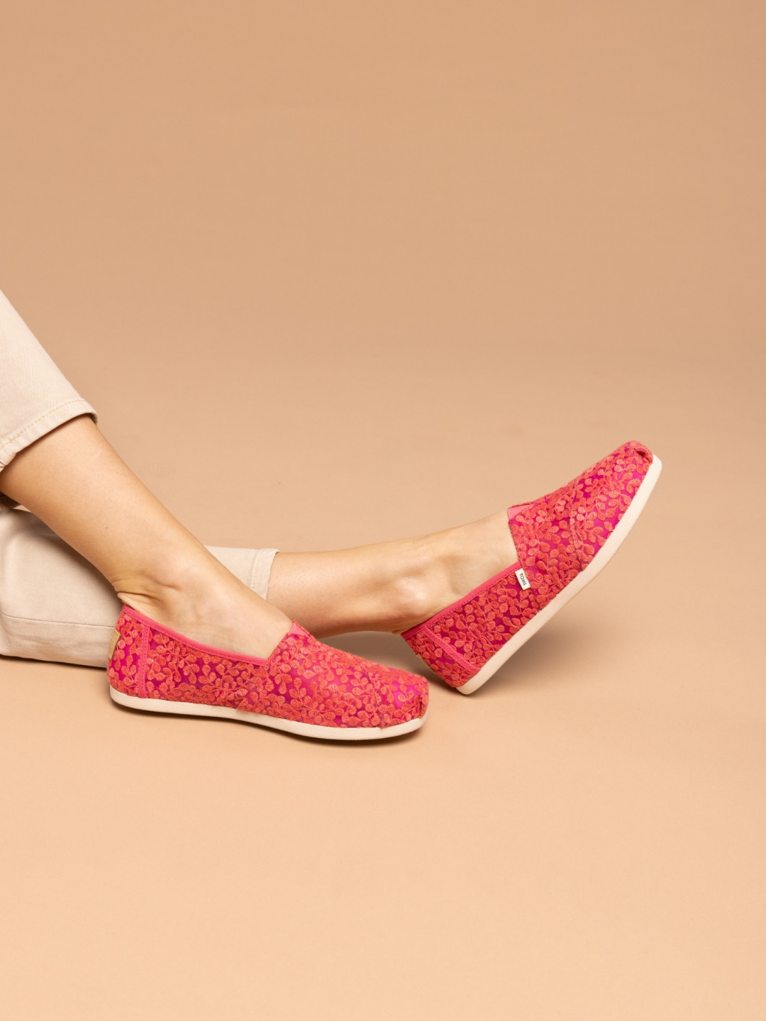 TOMS Women Pink Botanical Lace Alpargata Slip-on Sneakers