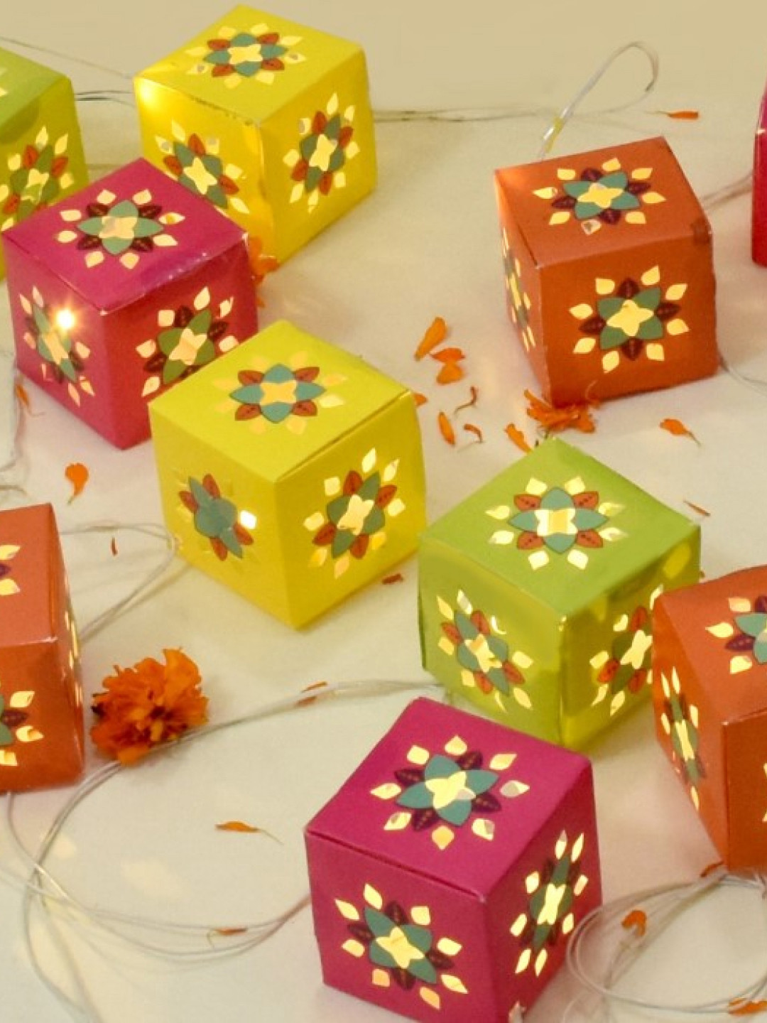 Indigifts 7.5m Warm White More than 360 LEDs Floral Shape String Lights