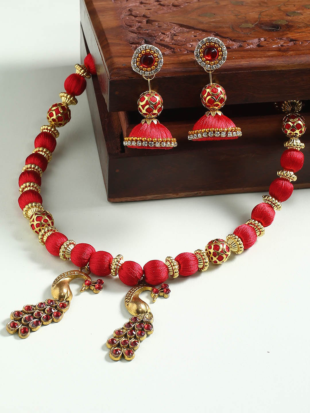 AKSHARA Red & Gold-Toned Thread Wrapped Jewellery Set