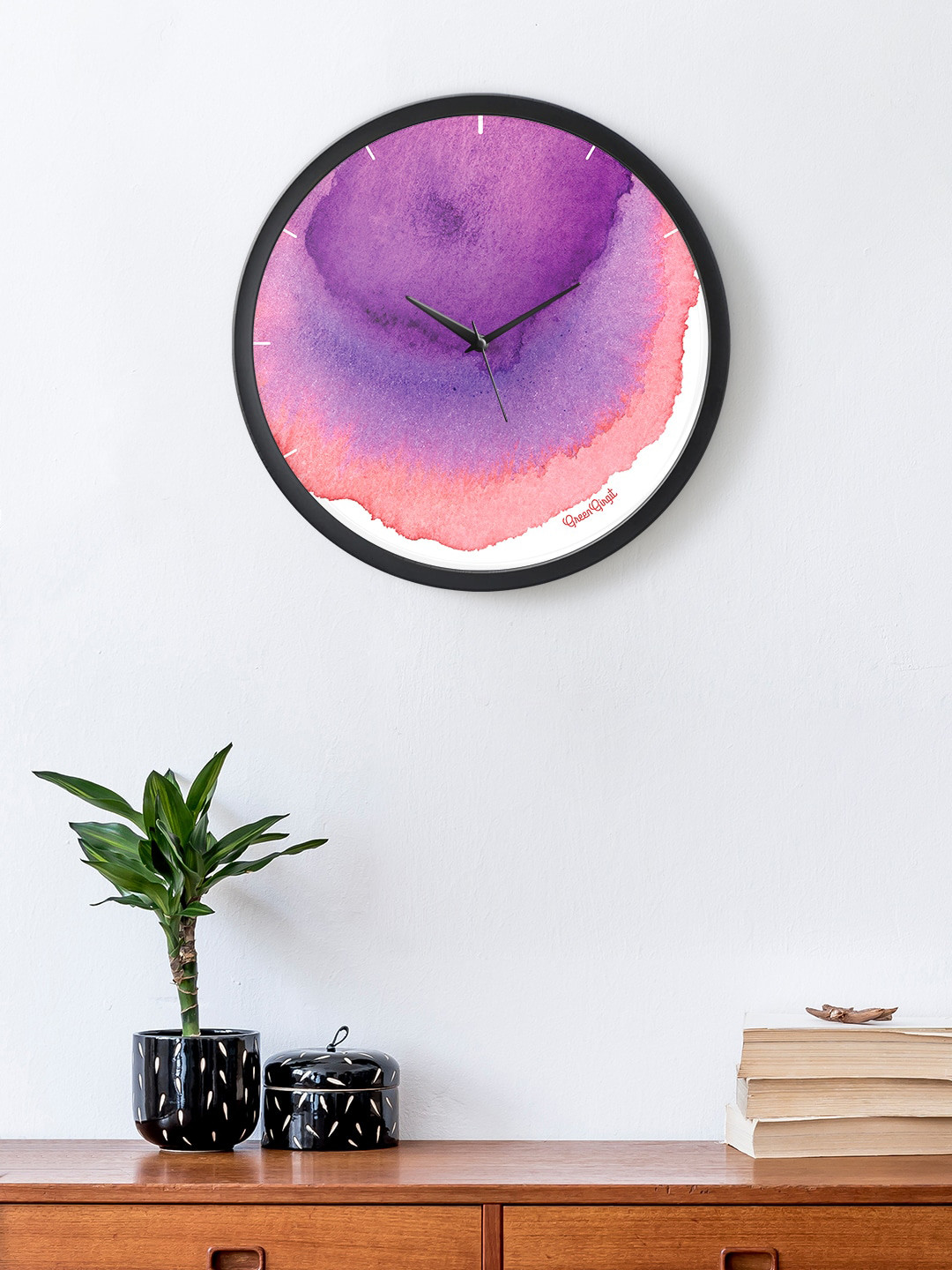 green girgit Unisex Black & Purple Printed Contemporary Analogue Clock