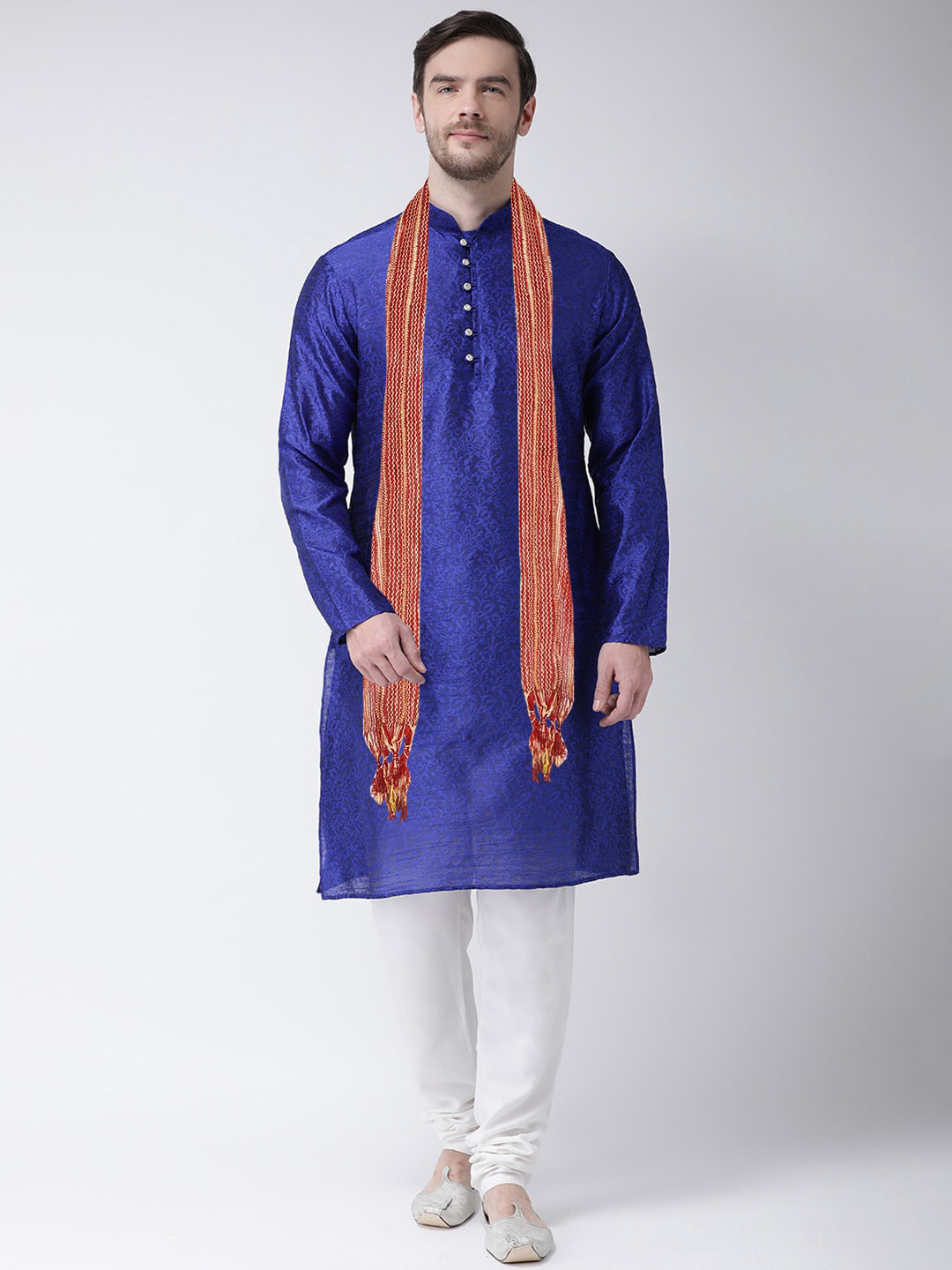 SG LEMAN Men Blue Raw Silk Kurta with Churidar & With Dupatta