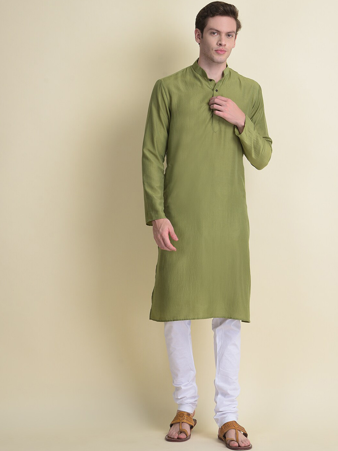 NAMASKAR Men Green Reyon Solid Kurta with Churidar