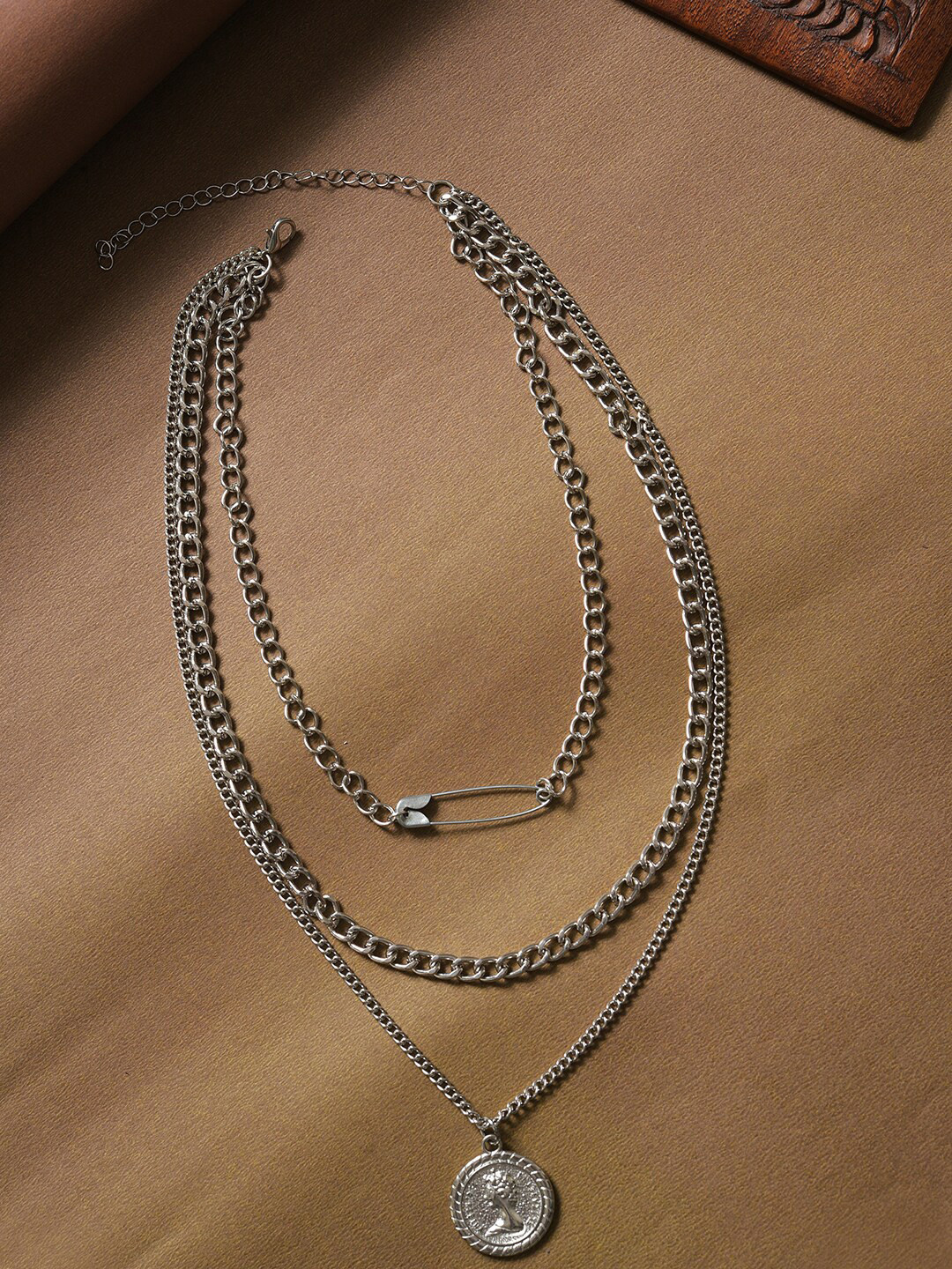 SOHI Silver-Toned Silver Silver-Plated Layered Chain