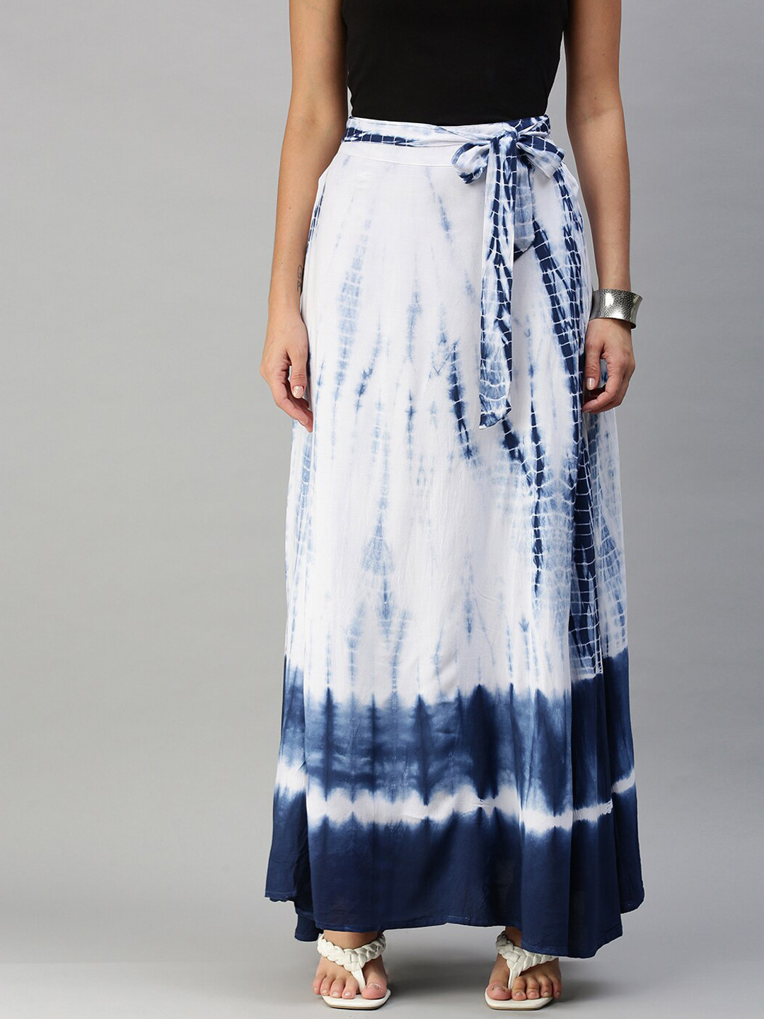 De Moza Women Blue & White Indigo Printed Maxi Skirts
