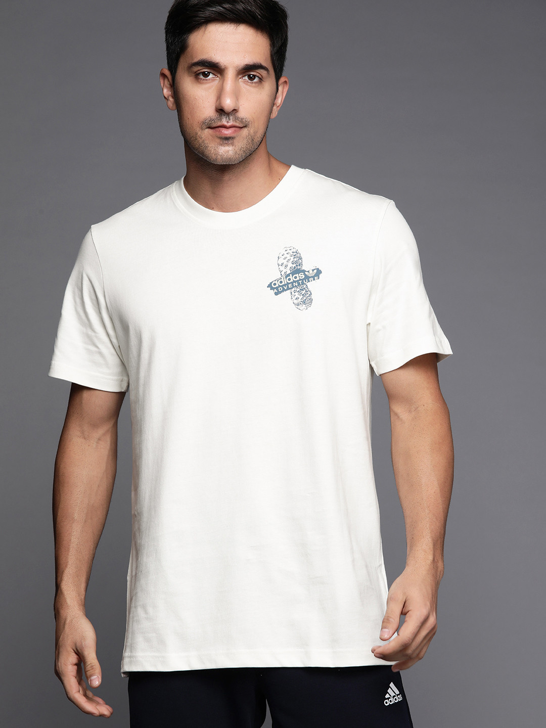 ADIDAS Originals Men Off White Printed ADVENTURE TRAIL TEE T-Shirt