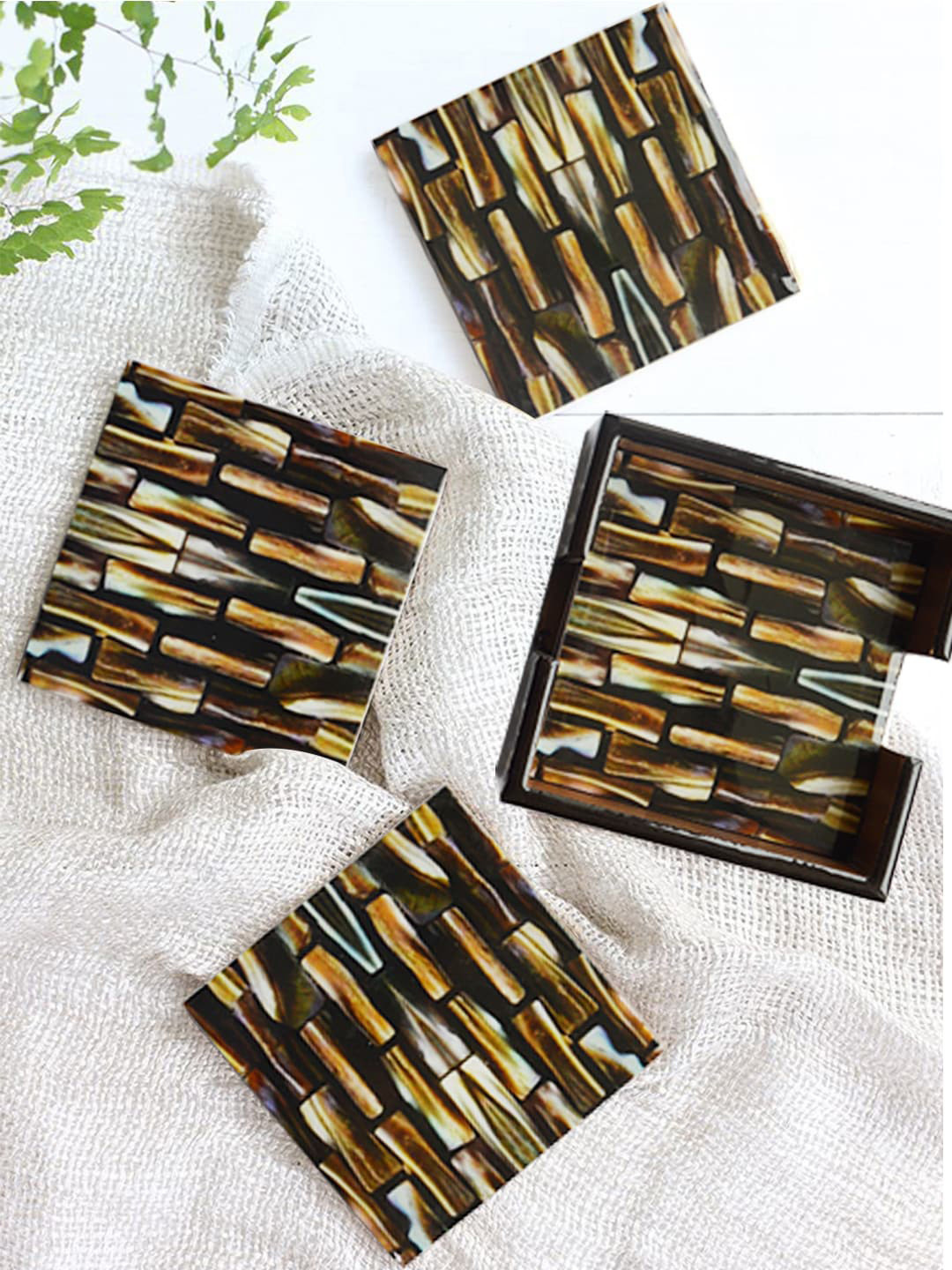 Tranquil square Set Of 6 Brown Glossy Wooden Coasters