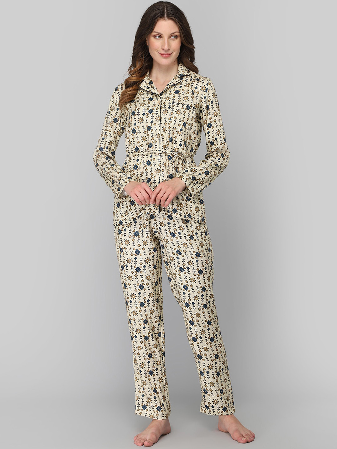 DRAPE IN VOGUE Women Cream-Coloured & Navy Blue Printed Night suit