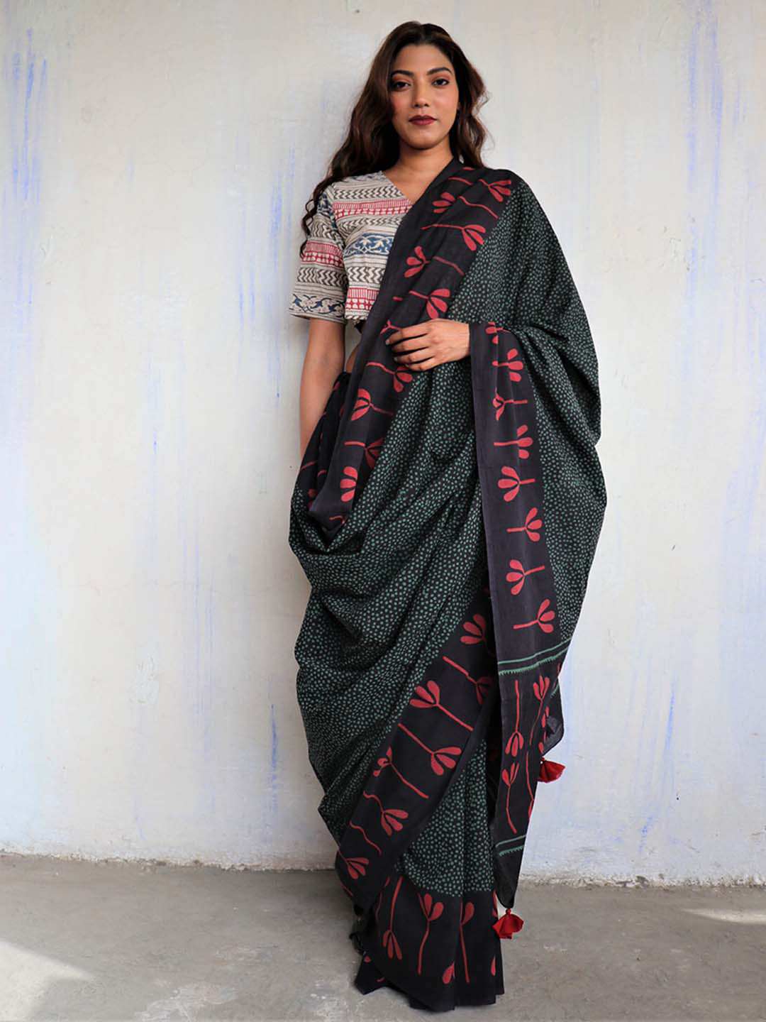 Chidiyaa Black & Rust Pure Cotton Saree