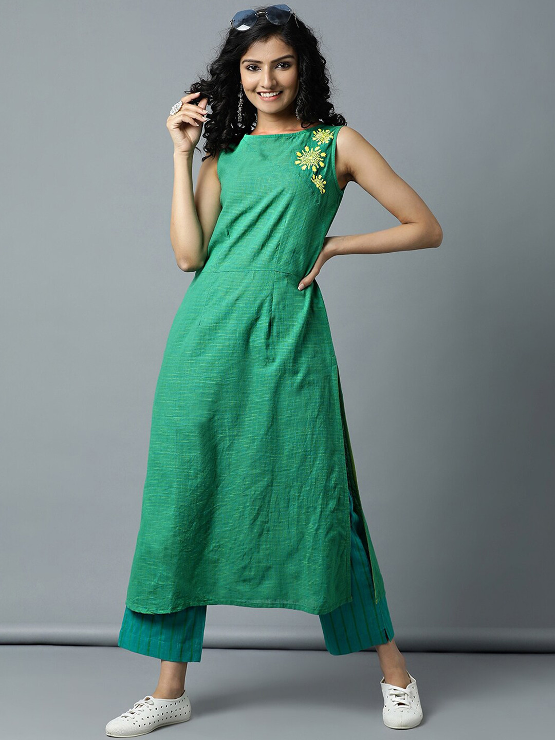 Indian Dobby Women Green Yoke Design Mini Checks floral embroidered motif Kurta