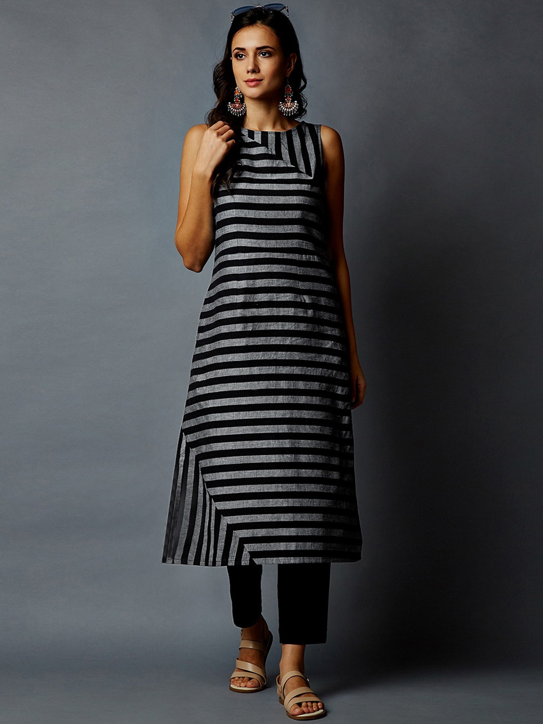 Indian Dobby Women Black Striped Handloom Kurta