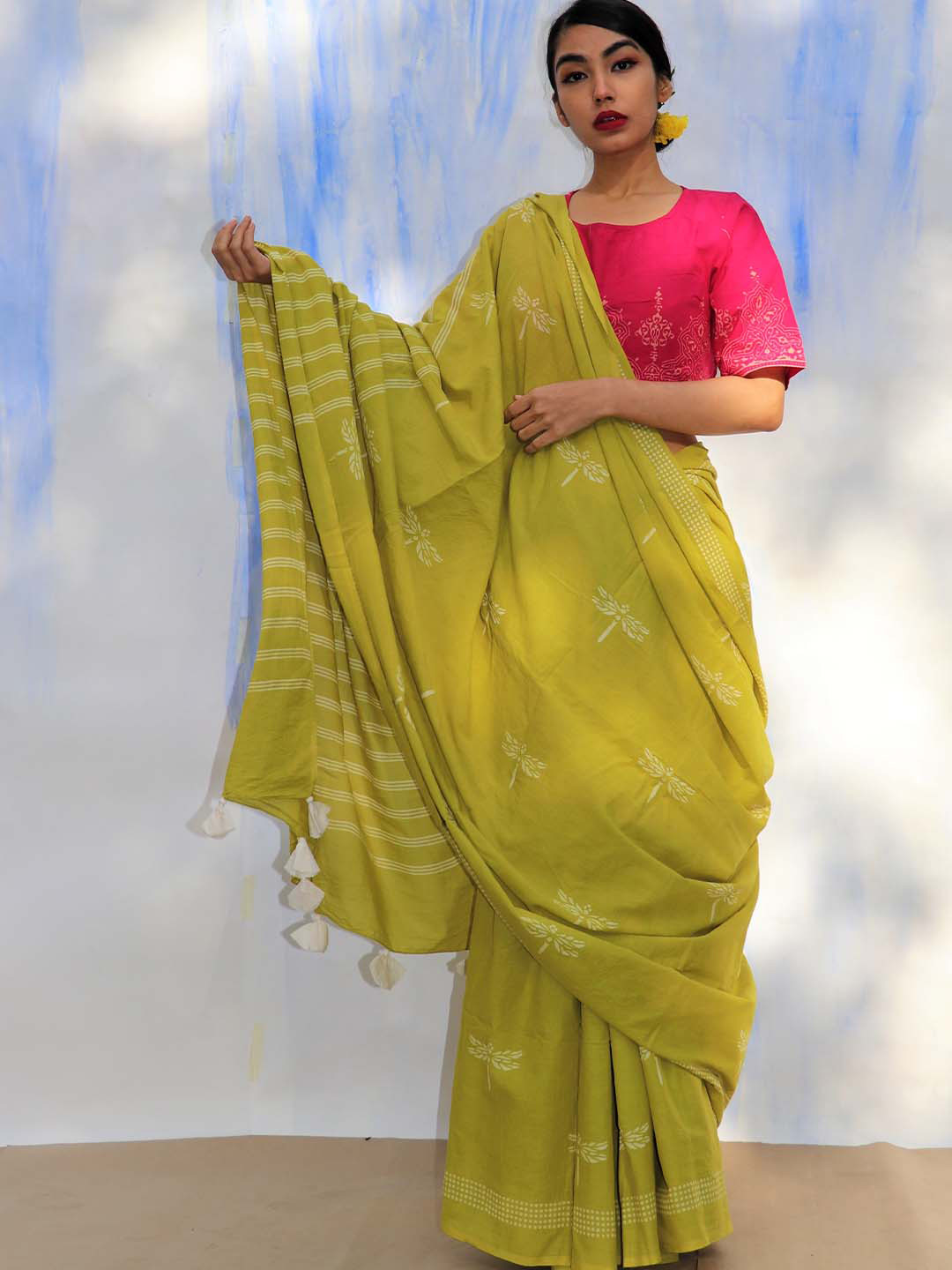 Chidiyaa Green & White dragonfly handprinted Pure Cotton Saree