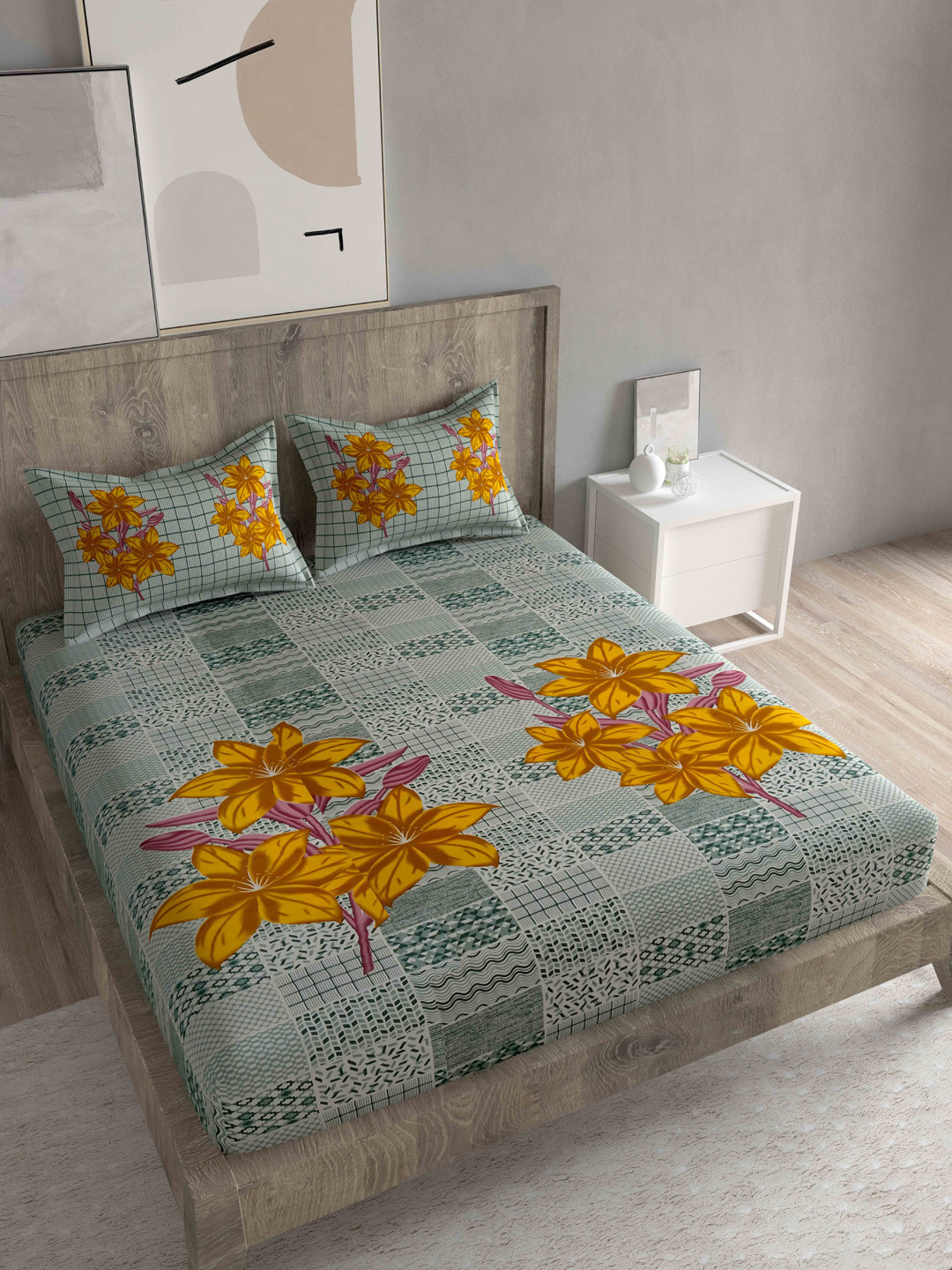 Spangle Premium Purple Floral Cotton 260 TC King Fine Bedsheet with 2 Pillow Covers-100 x 108 inches