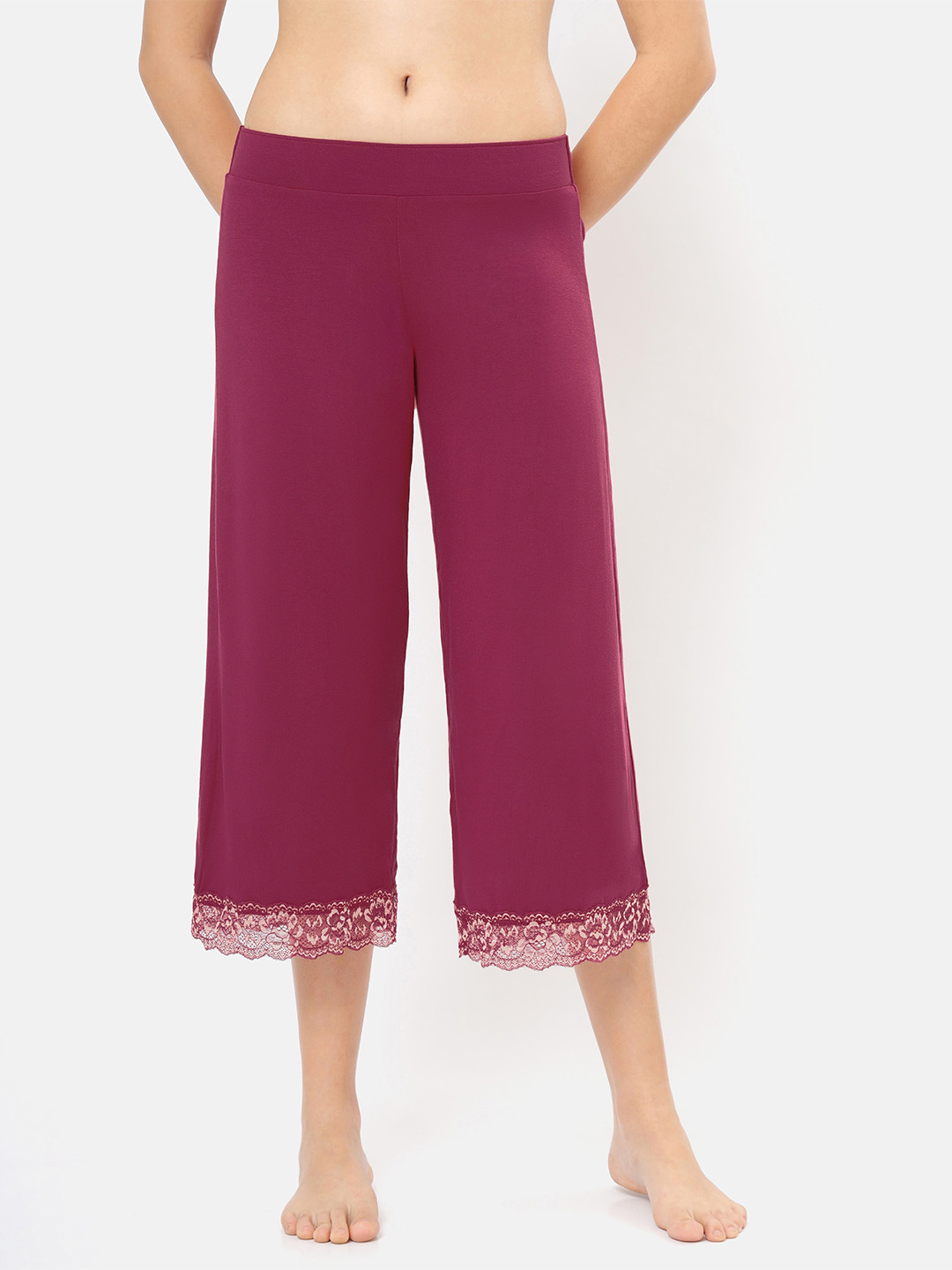 Amante Women Maroon Lounge Capris
