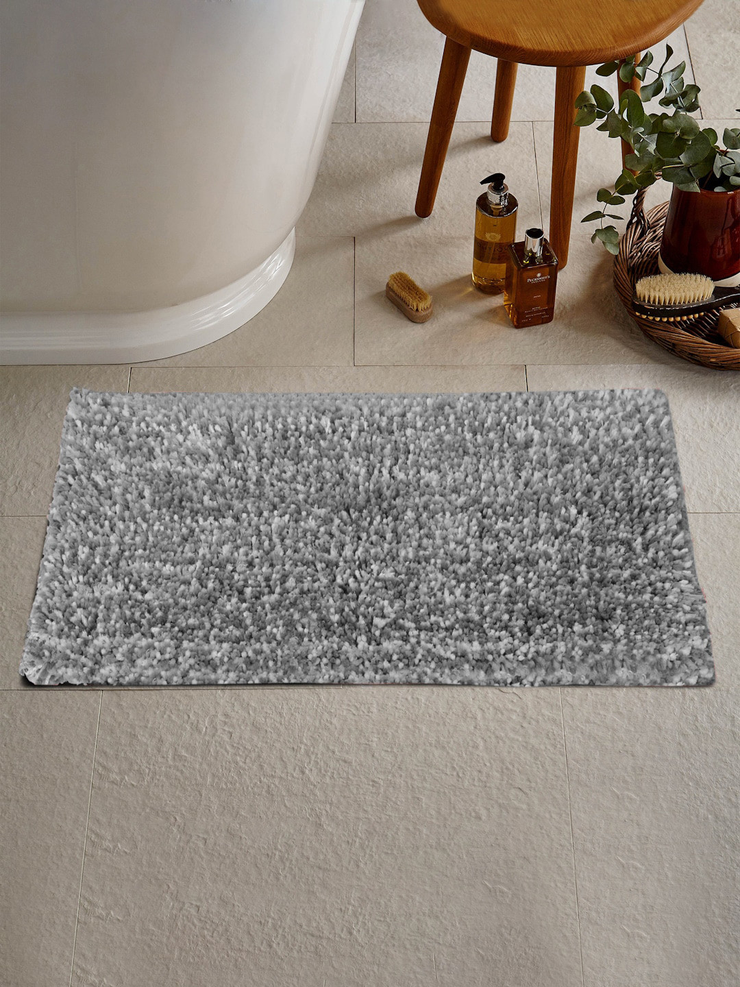 KLOTTHE Grey Woven-Design 2000 GSM Bath Rug