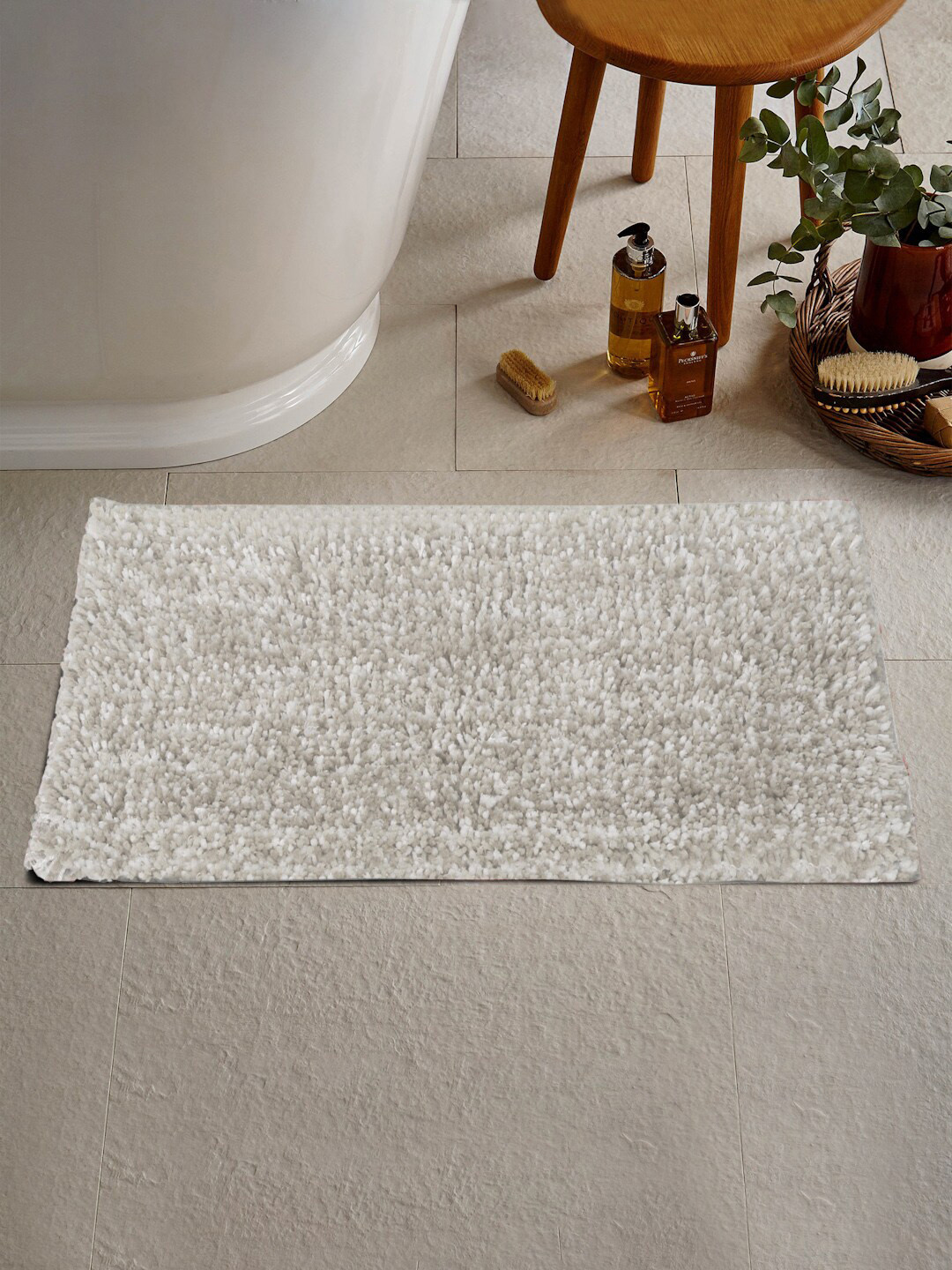 KLOTTHE Cream-Coloured Woven Design 2000 GSM Bath Rugs