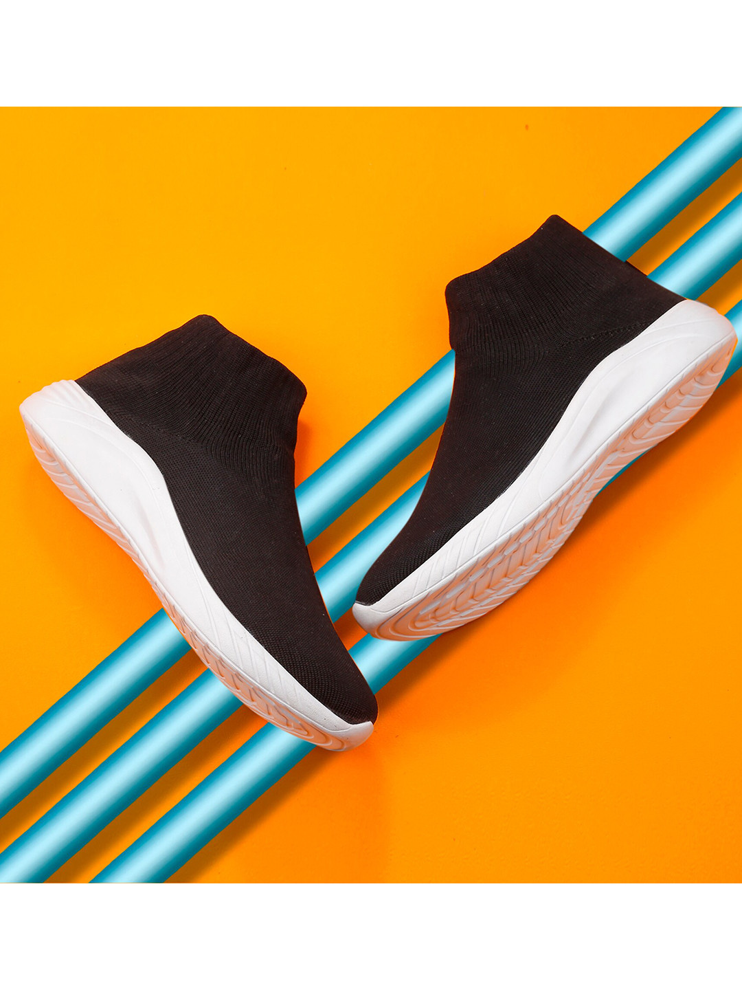 KRAASA Men Grey Slip-On Sneakers