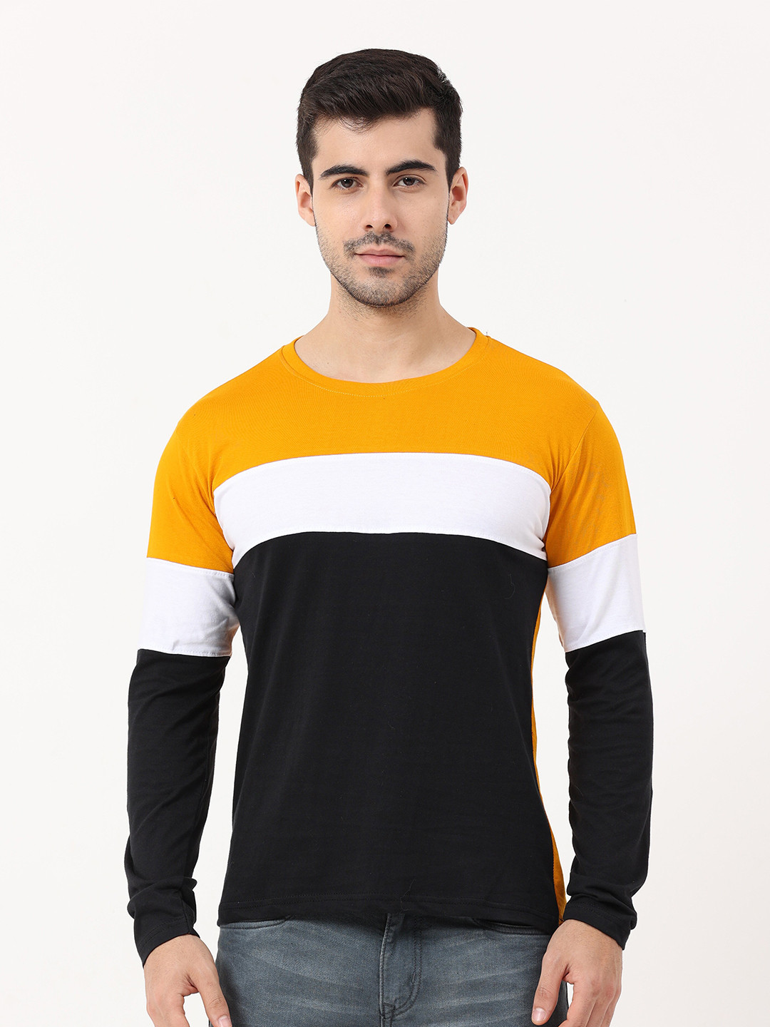 Fleximaa Men Black & Yellow T-shirt