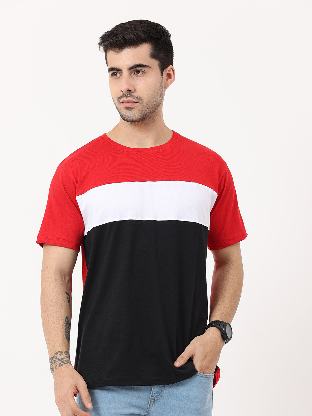 Fleximaa Men Black ,Red & White T-shirt