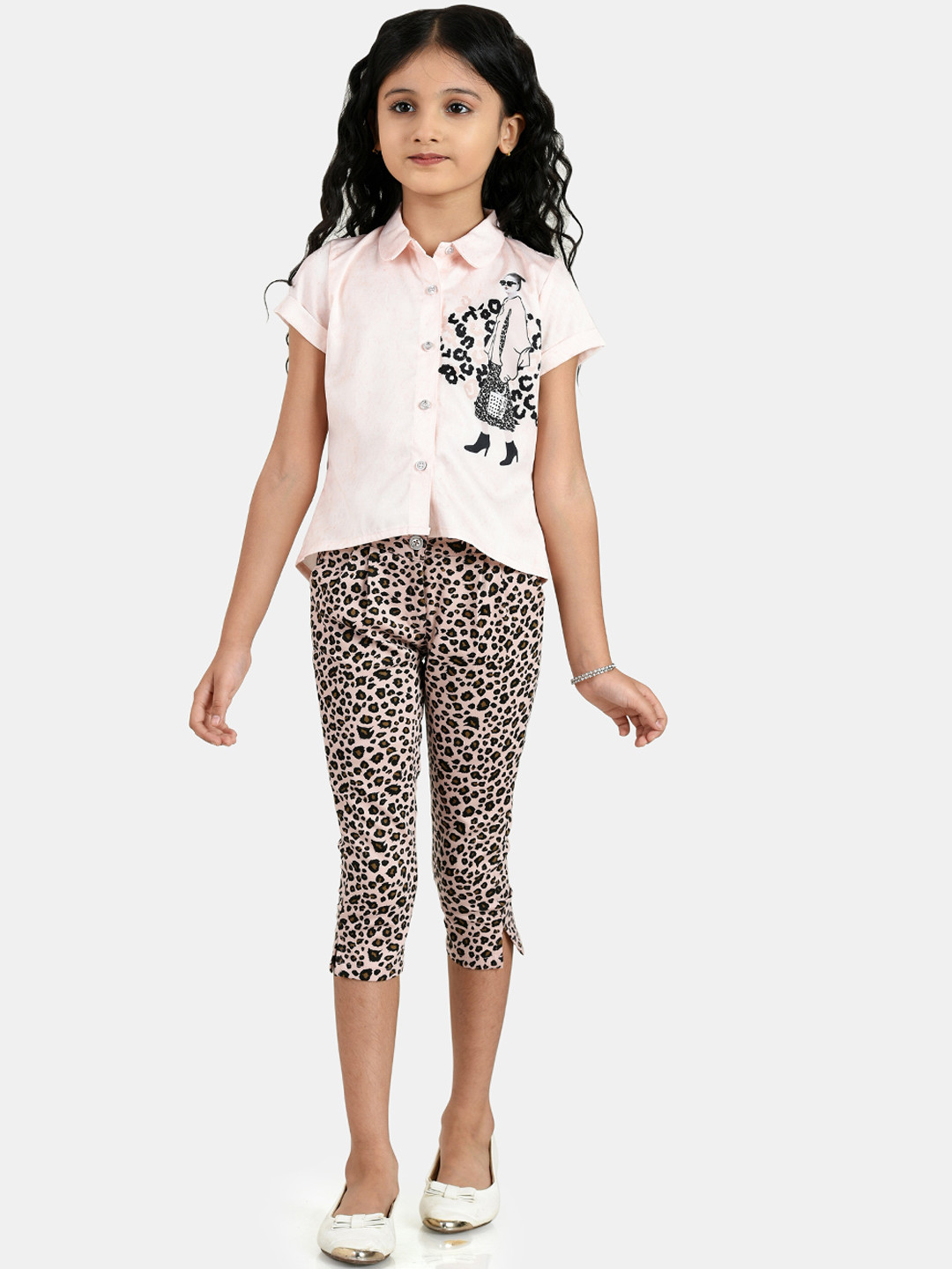 Peppermint Girls Peach-Coloured & Black Printed Shirt with Capris